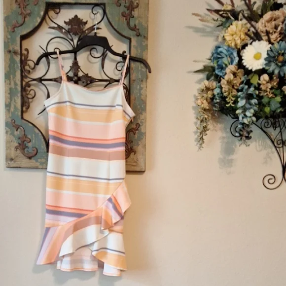 Bar III White Cream Tiered Sundress. NWOT Size MEDIUM - Picture 5 of 12